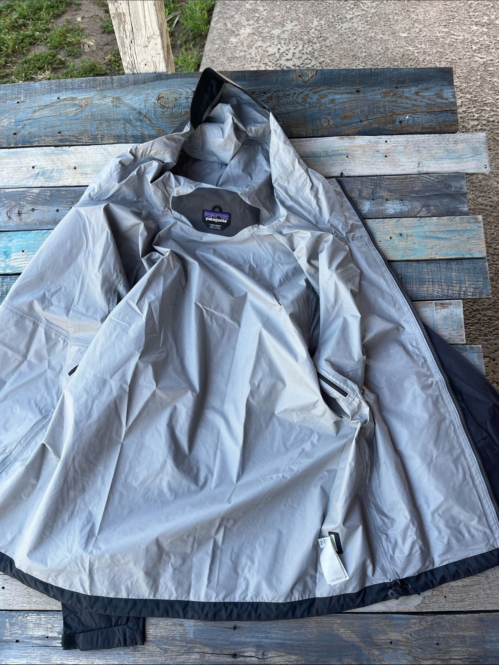 Patagonia h2no Torrent Shell Rain Jacket 8302 Sp 19 Men’s L - Picture 8 of 12